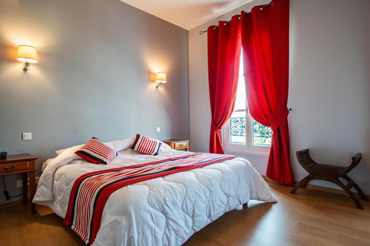 Logis Hotel De La Tour Libourne Exterior foto