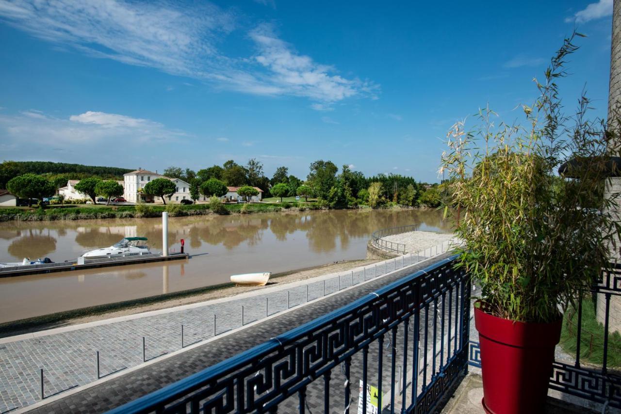 Logis Hotel De La Tour Libourne Exterior foto