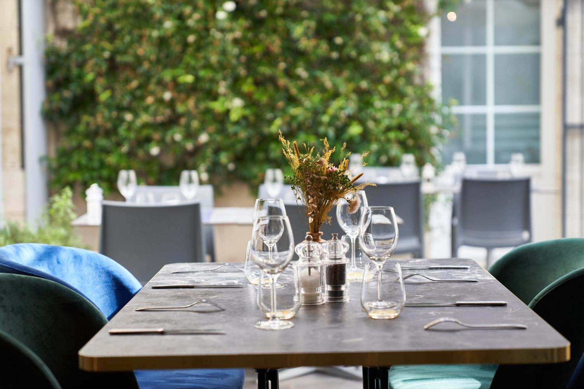 Logis Hotel De La Tour Libourne Exterior foto